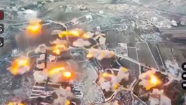 İsrail ordusu, Lübnan'da bir köyü daha yok etti.