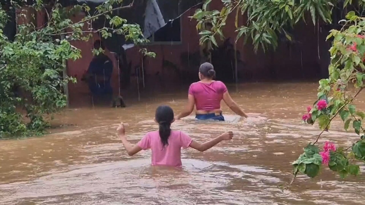 Torrenciales lluvias en Panamá dejan 779 damnificados y 174 casas afectasdas