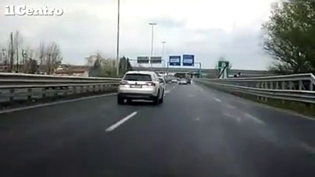 Pescara, frana l'Asse attrezzato e crolla la condotta