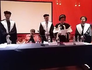 L'Aquila, l'attrice Franca Valeri riceve la laurea honoris causa