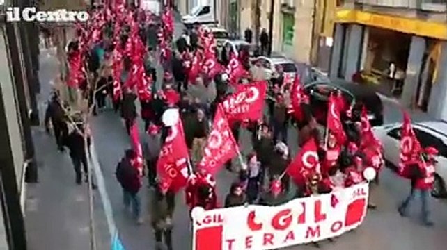 12 dicembre a Pescara, il corteo dei sindacati