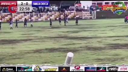 Peru'nun Huancayo kentinde Juventud Bellavista ile Familia Chocca takımları arasında oynanan maç