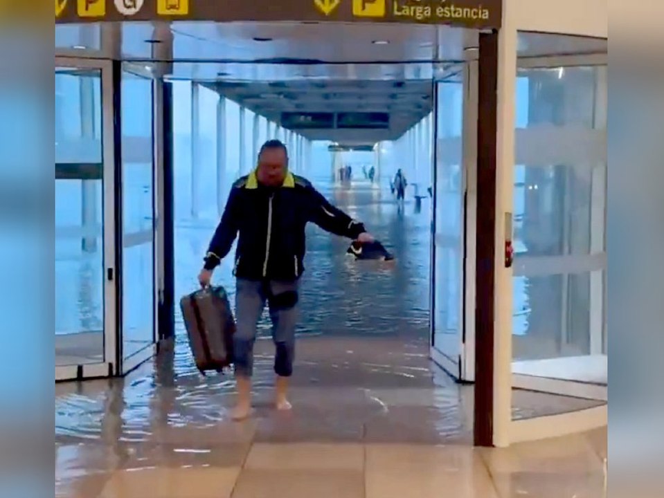 Flughafen Barcelona steht unter Wasser: Flüge abgesagt