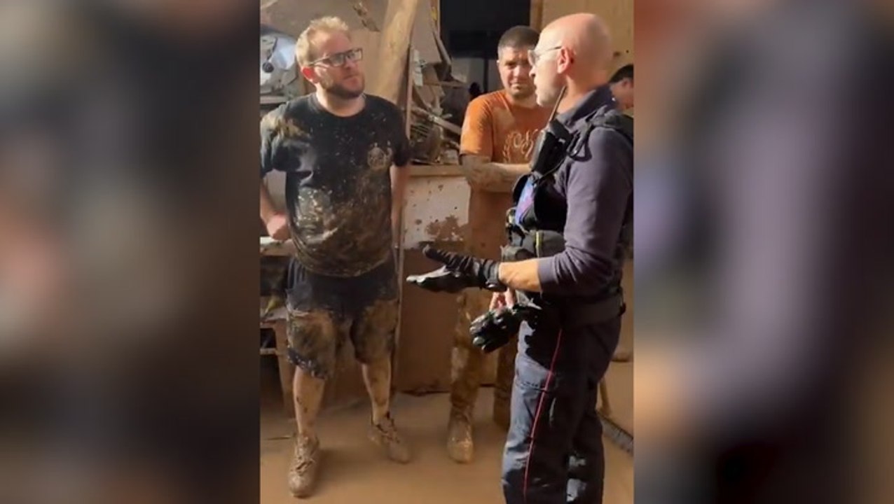 Desperate floodstricken residents in Valencia town claim French