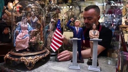 Napoli, il faccia a faccia Harris-Trump finisce sul presepe