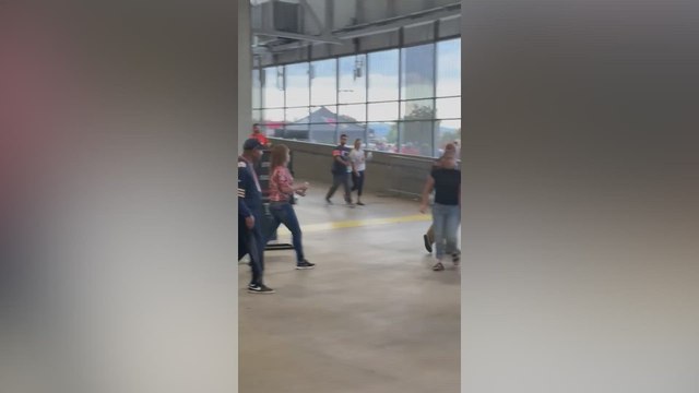 Stunning walkout: hundreds of Bears fans leave Cardinals stadium in the third quarter