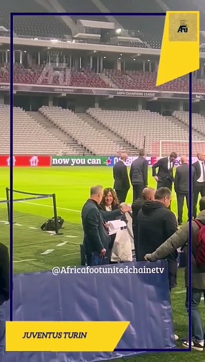 #LDCUEFA  #LOSC  #Juventus ⚪⚫ : Séance d’entraînement de la Juventus de Turin au Stade Pierre Mauroy à Lille ️. Les joueurs ne se sont pas entraîné,juste un moment de reconnaissance du terrain ! ⚽