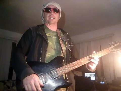 New Guitar Harmonic tricks never seen before Mcfly Captain Power Rehersal For Gig Johnny Rotten 2000