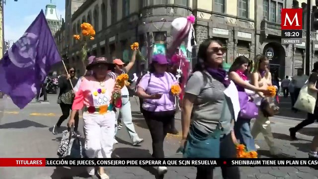 Familiares de víctimas de feminicidio realizan la Marcha de las Putas en Puebla