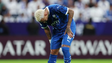 Neymar lại dính chấn thương sau khi vào sân 30 phút