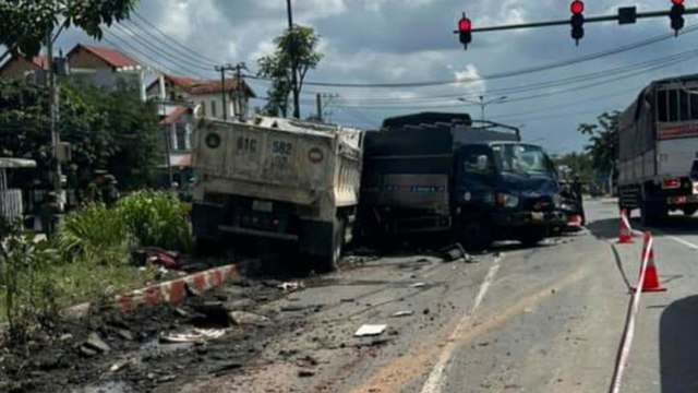 Vụ xe ben đâm hàng loạt xe chờ đèn đỏ: Tài xế nói đã cố đạp phanh nhưng xe không dừng | VTC Now