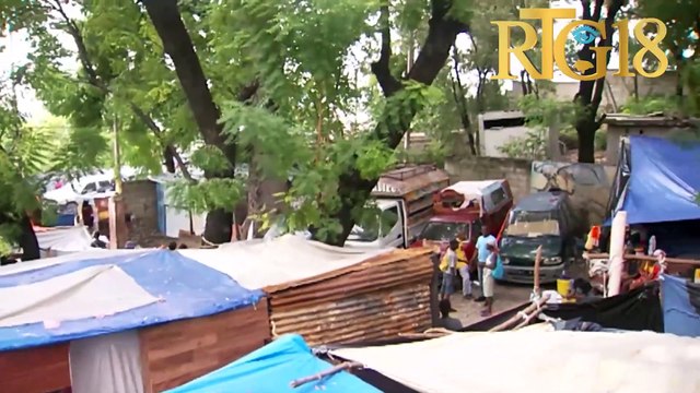 Plizyè fanmi ki viktim atak nèg ak zam nan katye solino al pran refij nan Brun Ricot .