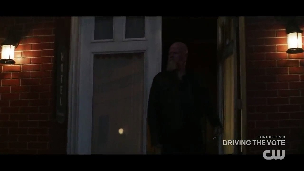 Superman Lois 4x06 Clark vs. Lex Luthor Street Fight Scene (HD) Final Season