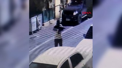 Husumetlisinin iş yerine tüfekle ateş açtı; o anlar kamerada