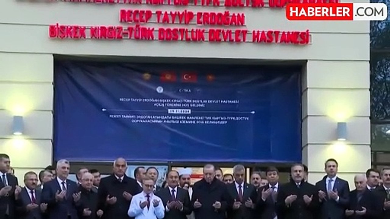 Kurdelesini Cumhurbaşkanı Erdoğan bizzat kesti! Hastanenin ismi açılışa damga vurdu