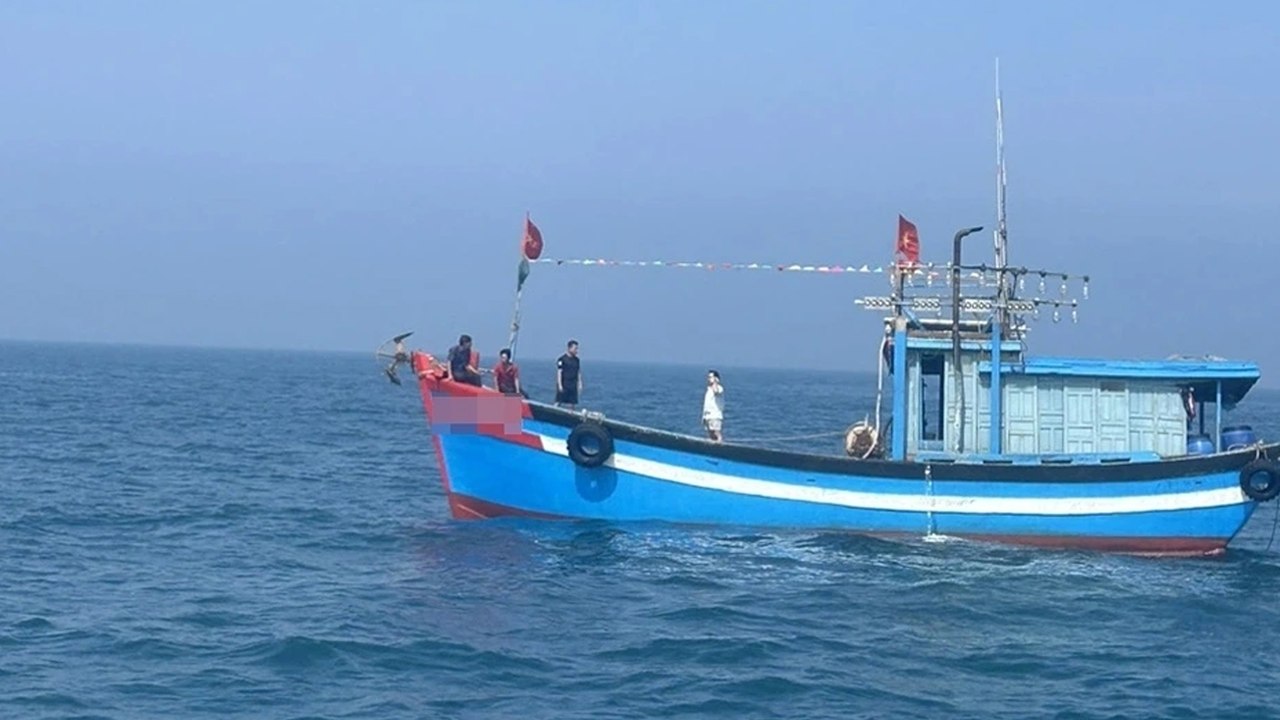 Một ngư dân Quảng Ngãi mất tích trên biển