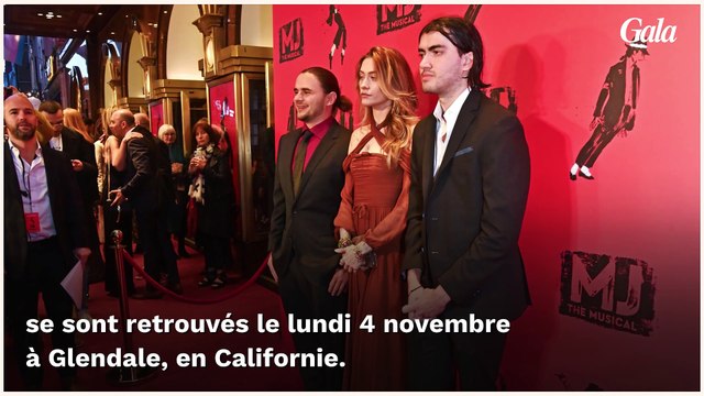 GALA VIDEO - Michael Jackson : sa fille Paris, 26 ans, et son fils Blanket, 22 ans, réunis pour une triste occasion