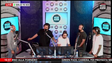 Angy la vincitrice "La canzone Poetizzata" a Sarallo Famosi su Radio Roma