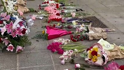 Ofrenda floral en el Ayuntamiento de Valencia por las víctimas de la dana