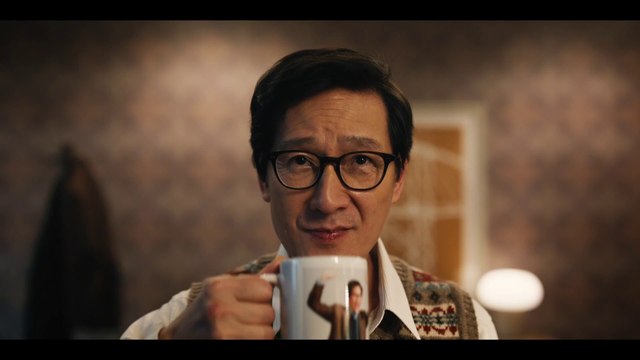 Back to Business - Bande annonce VF [Au cinéma le 26 février] (Ke Huy Quan, Ariana DeBose, Daniel Wu)