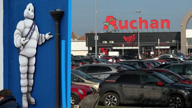 Auchan et Michelin annoncent la suppression de milliers de postes, les salariés sous le choc