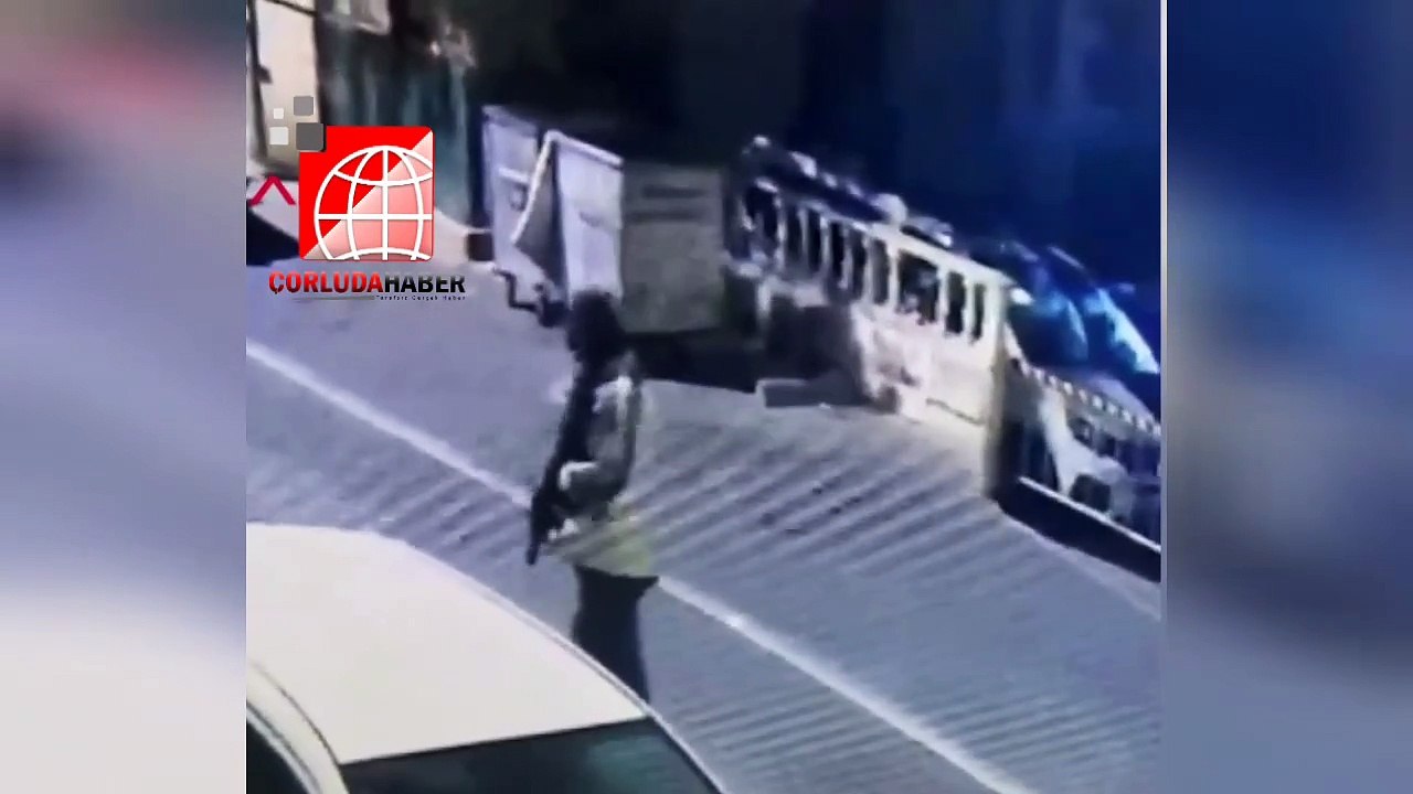 Husumetlisinin İş Yerine Kurşun Yağdırdı!