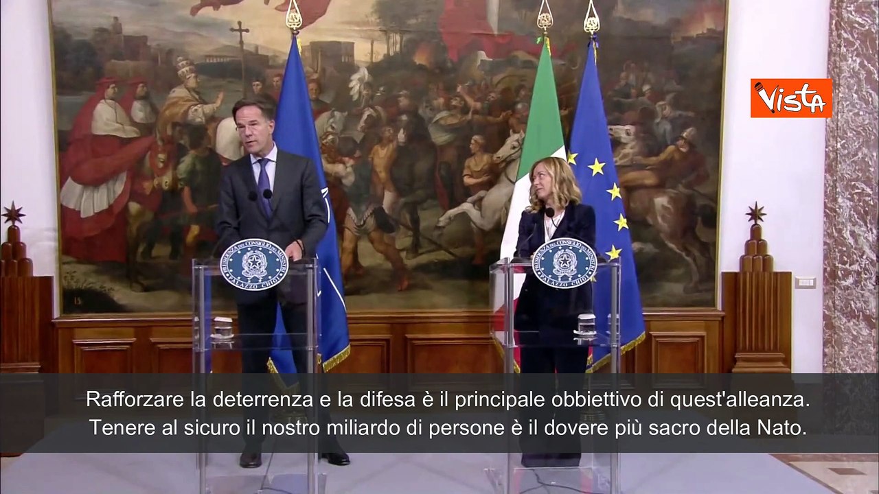 Rutte: "Tutti gli Stati della Nato devono raggiungere il 2% di spese per la difesa"