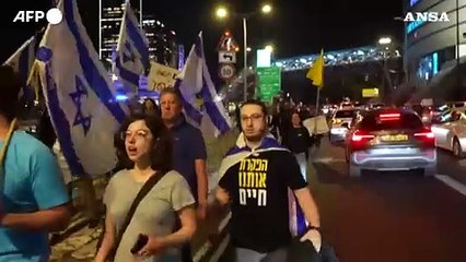 Tel Aviv, proteste poco dopo il siluramento del ministro Gallant
