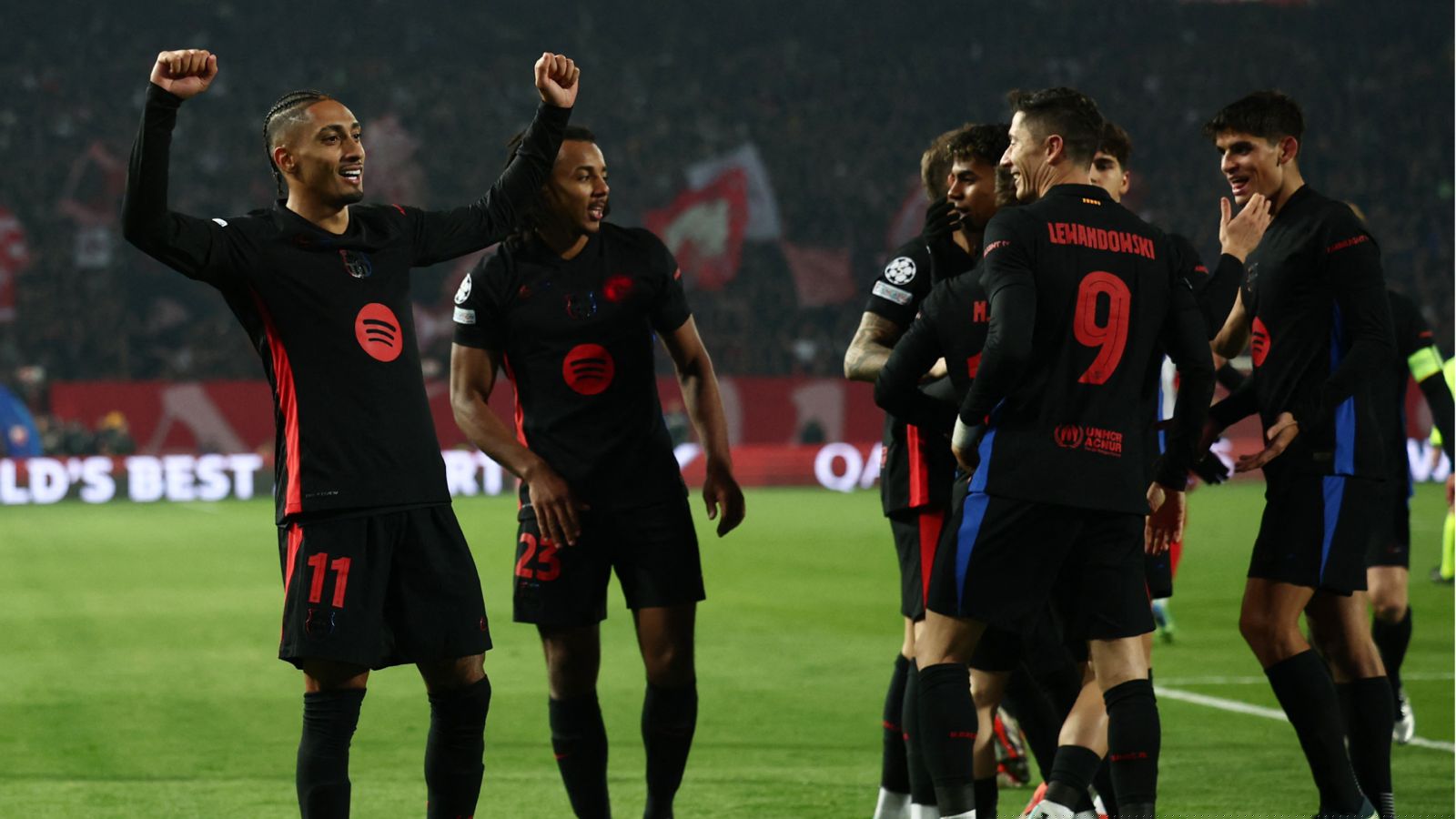 Flick refuses to compare his Barcelona with the past