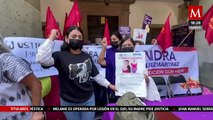 Instalan plantón en el Palacio de Gobierno de Oaxaca para exigir la aparición de Sandra Domínguez