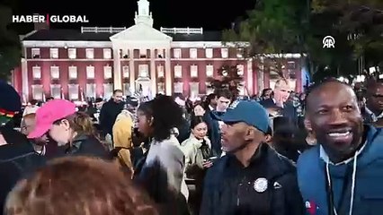 Kamala Harris konuşmasını iptal etti, Donald Trump zafer konuşmasına hazırlanıyor