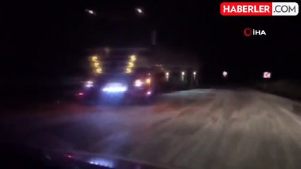 Ardahan'da Kar ve Tipi Yüzünden Yolda Mahsur Kalan Araçlar
