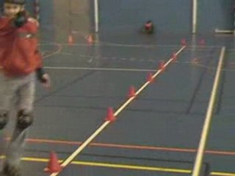 ROMAIN SUR DES ROLLERS