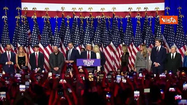 Trump vince le elezioni Usa, ? il 47esimo Presidente. Gli applausi per lui al comitato di Palm Beach