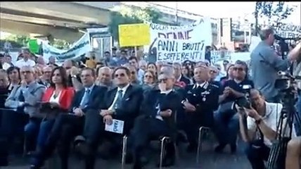 Pescara, D'Alfonso e la contestazione "maleducata"