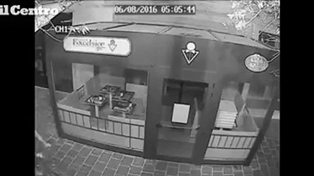 Pescara, i ladri di paste ripresi dalle telecamere
