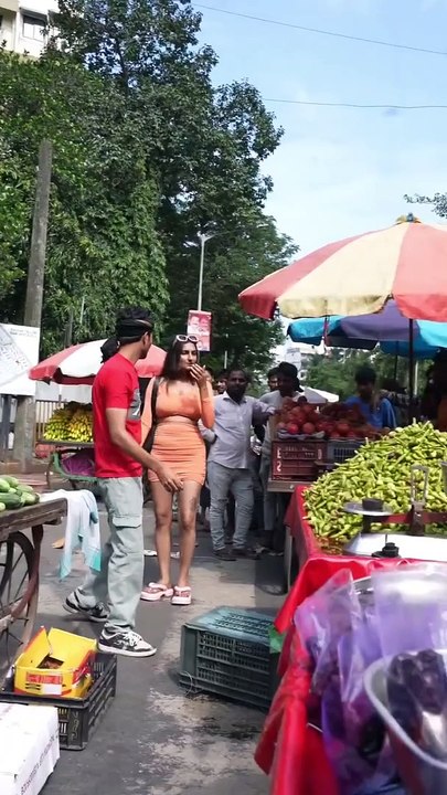 मेरी गर्लफ्रेंड पकड़ ली