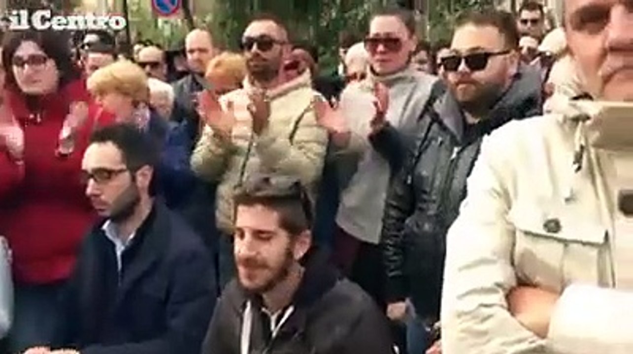 Montorio, bonghi e lacrime per l'addio a Leandro Modesti