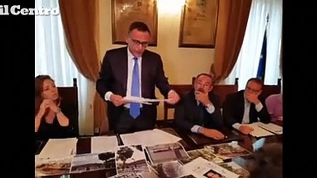 Pescara, il sindaco e il taglio dei pini: Solo qui caso nazionale