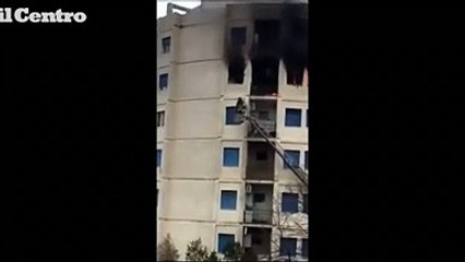 Montesilvano, tenta di salvarsi dalle fiamme ma precipita e muore