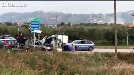 Citt? Sant'Angelo, inseguimento con sparatoria: tre fermati