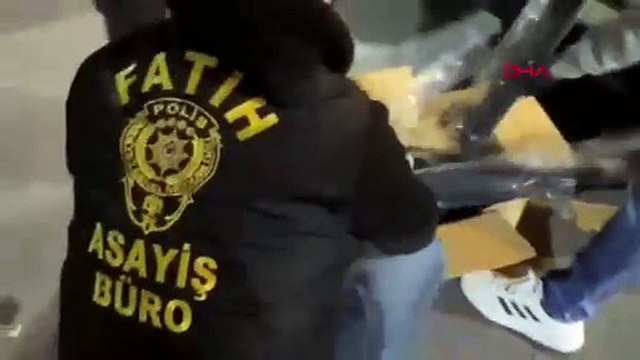 İstanbul- Fatih'te yasa dışı silah ticareti operasyonu; 200 tüfek ele geçirildi