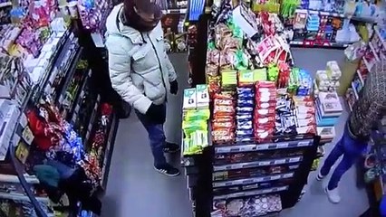 Markette Dubai çikolatası hırsızlığı kamerada