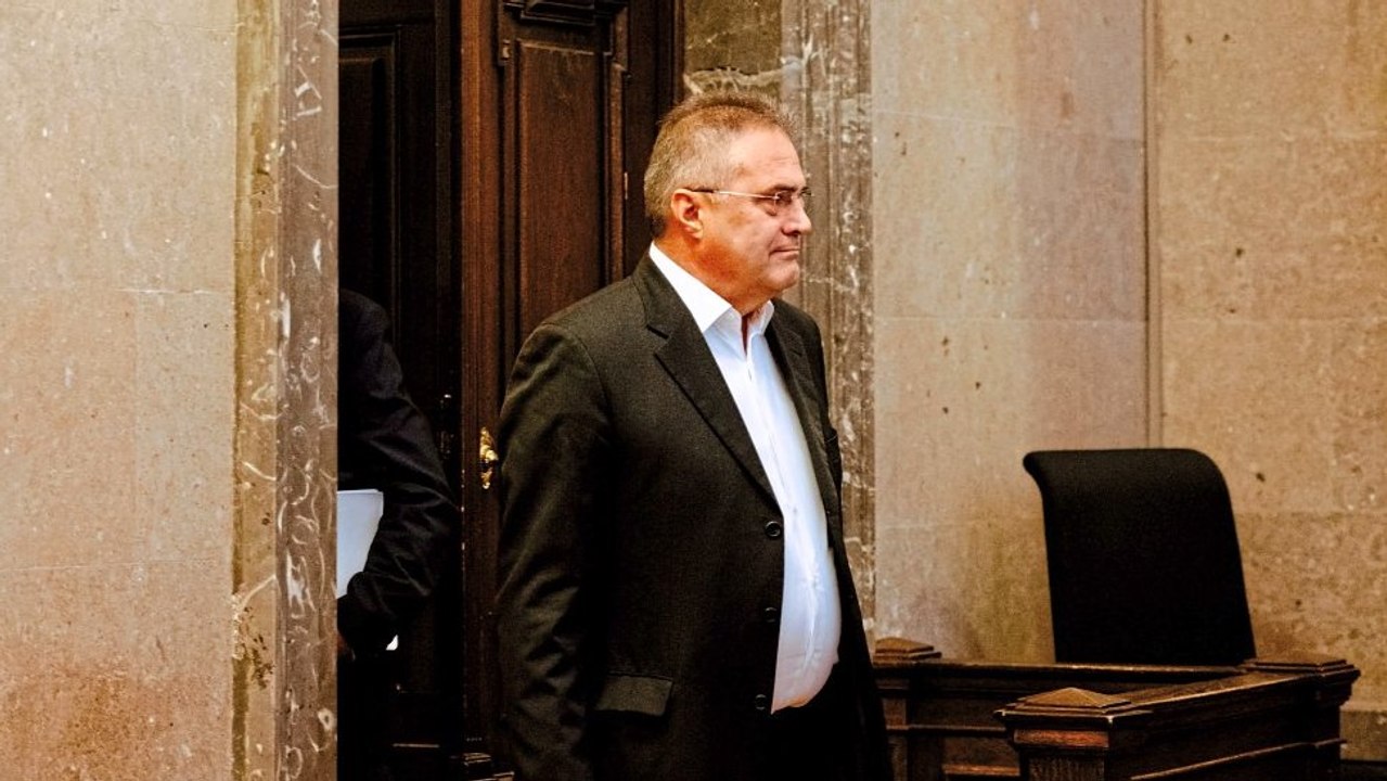 Prozess gegen Ex-BVT-Chefinspektor Ott gestartet