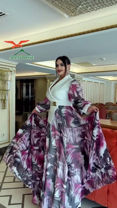 Top Evening Gowns & Party Dresses to Turn Heads This Season!"