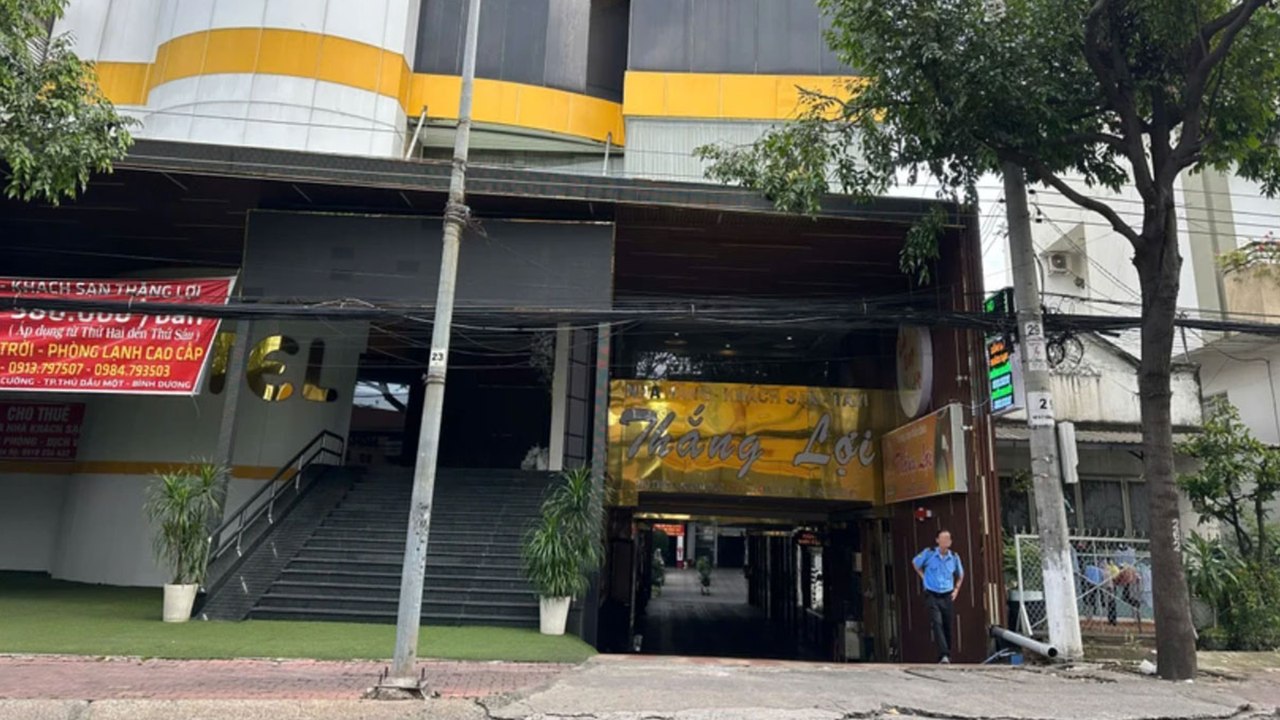 Bình Dương: Bé trai 8 tuổi tử vong hồ bơi khách sạn