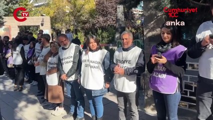 Van’da çok sayıda yurttaş ''iradeye saygı'' zinciri oluşturdu