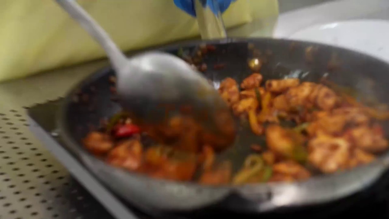 فريق الدبب ضد فريق النحاف🔥 (في اكبر مصنع بالعالم)😲🔥