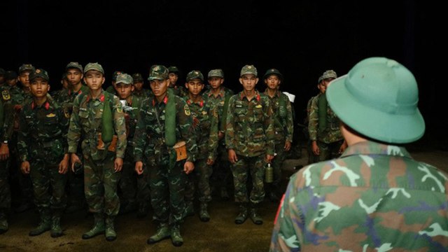 Vụ máy bay rơi ở Bình Định: Quân đội tiếp cận được 1 phi công