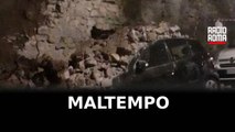 Maltempo, crolla un muro in Via San Francesco di Sales